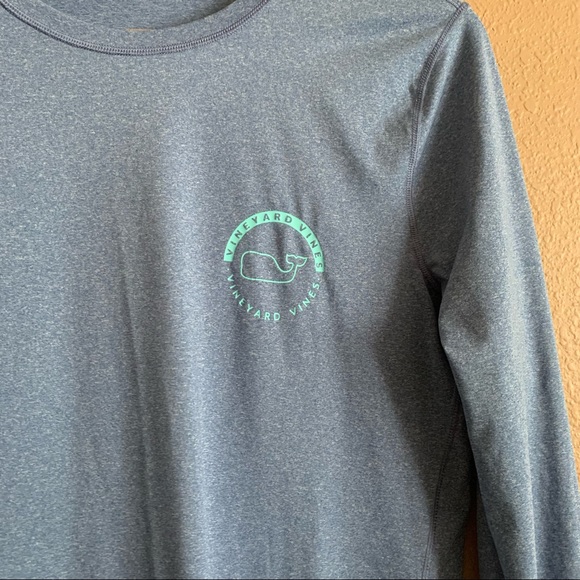 Vineyard Vines Performance Athleisure Top Size Small - Picture 3 of 10